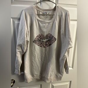 XL White Fox Leopard Lips Sweatshirt